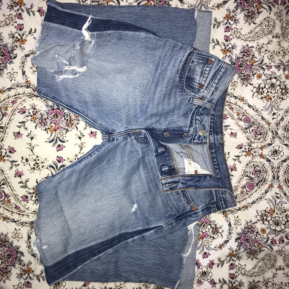 Levi Capri’s